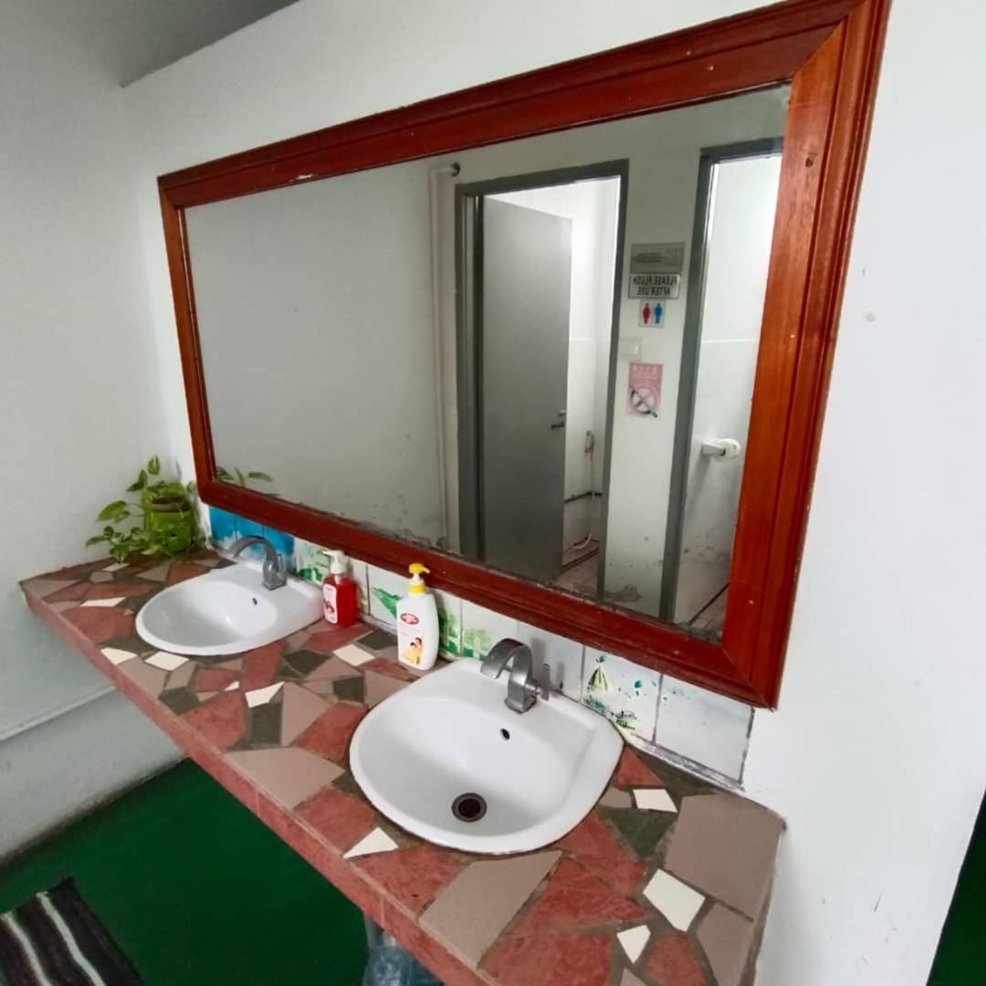 Tabun Homestay Miri Exterior foto